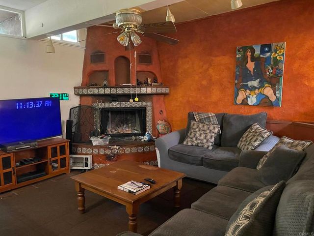 14082 Los Cielos, Escondido, CA 92025