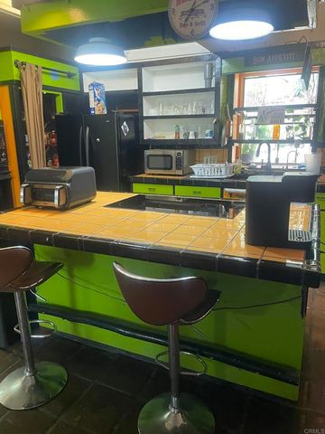 14082 Los Cielos, Escondido, CA 92025