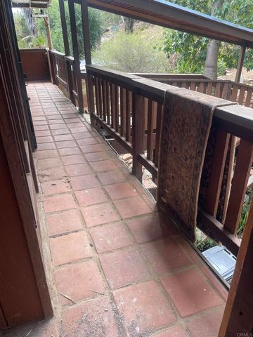 14082 Los Cielos, Escondido, CA 92025