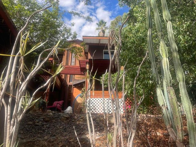 14082 Los Cielos, Escondido, CA 92025