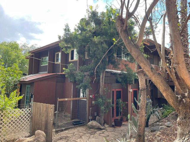 14082 Los Cielos, Escondido, CA 92025