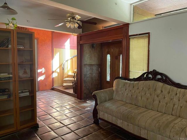 14082 Los Cielos, Escondido, CA 92025