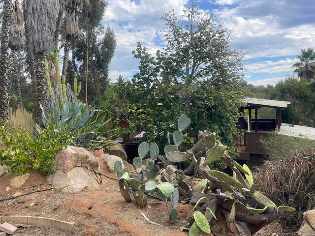 14082 Los Cielos, Escondido, CA 92025