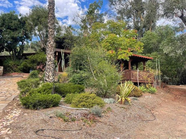 14082 Los Cielos, Escondido, CA 92025