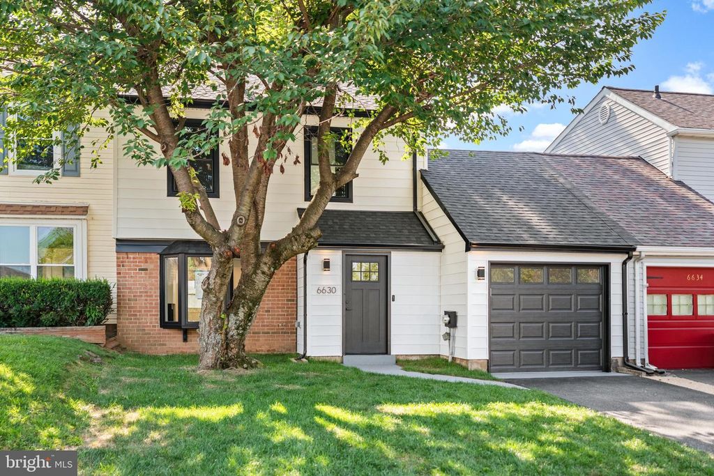 6630 TIMRA CIR, Bensalem, PA 19020