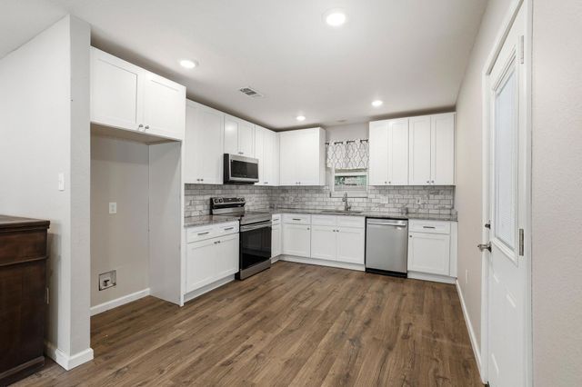 1020 W Ford Street, Denison, TX 75020
