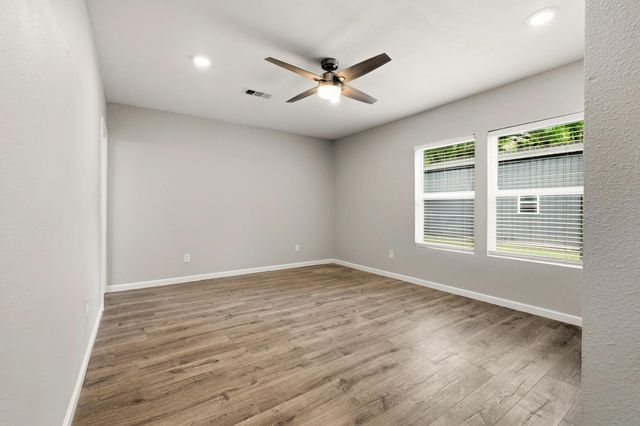 1020 W Ford Street, Denison, TX 75020