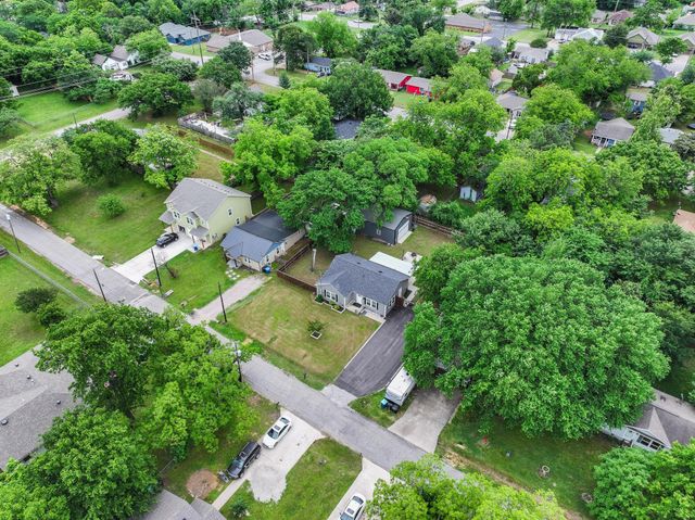 1020 W Ford Street, Denison, TX 75020