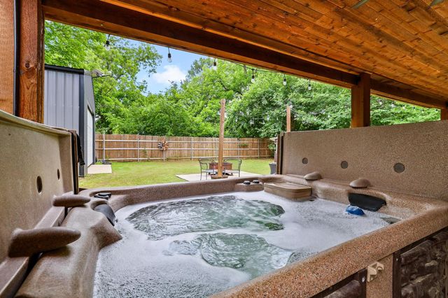 1020 W Ford Street, Denison, TX 75020
