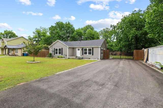 1020 W Ford Street, Denison, TX 75020