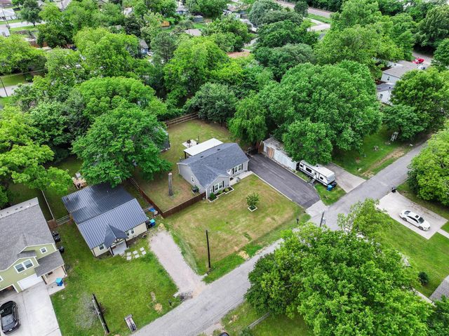 1020 W Ford Street, Denison, TX 75020