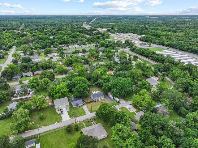 1020 W Ford Street, Denison, TX 75020