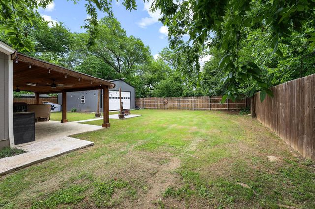 1020 W Ford Street, Denison, TX 75020