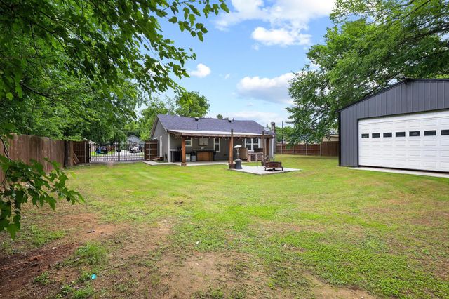 1020 W Ford Street, Denison, TX 75020