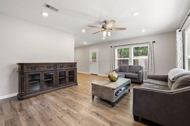 1020 W Ford Street, Denison, TX 75020