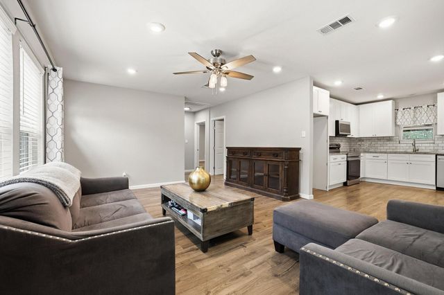 1020 W Ford Street, Denison, TX 75020