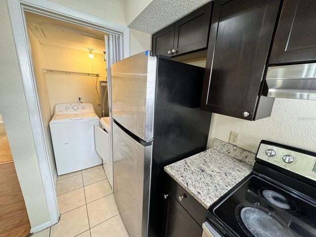 1972 LAKE ATRIUMS CIRCLE 199, Orlando, FL 32839