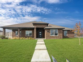 8106 MIAMI Avenue, Amarillo, TX 79118