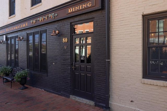 80 State St Apt 201, Portsmouth, NH 03801
