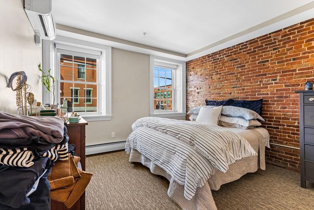 80 State St Apt 201, Portsmouth, NH 03801