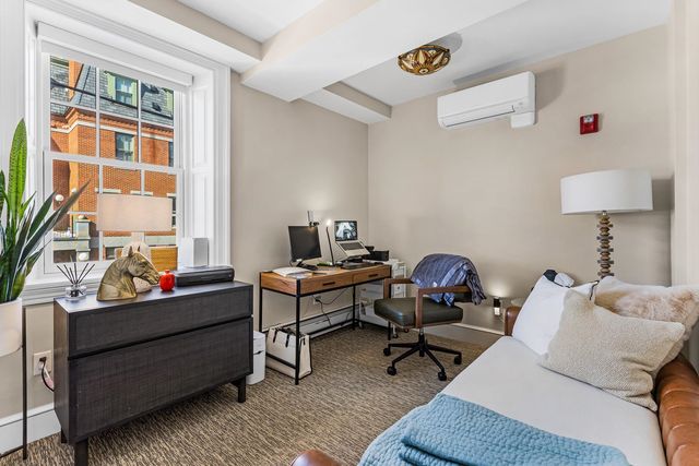 80 State St Apt 201, Portsmouth, NH 03801