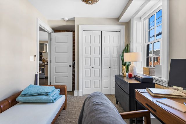 80 State St Apt 201, Portsmouth, NH 03801