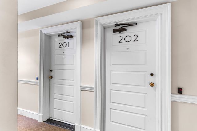 80 State St Apt 201, Portsmouth, NH 03801