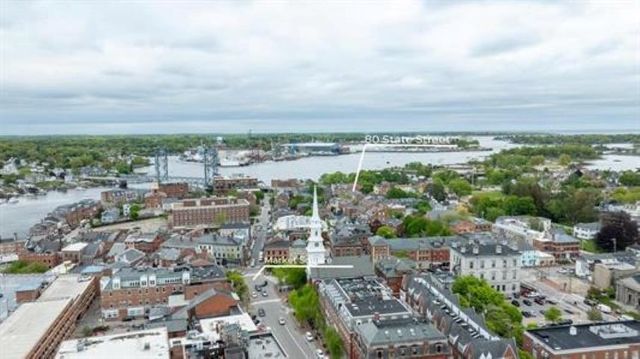 80 State St Apt 201, Portsmouth, NH 03801
