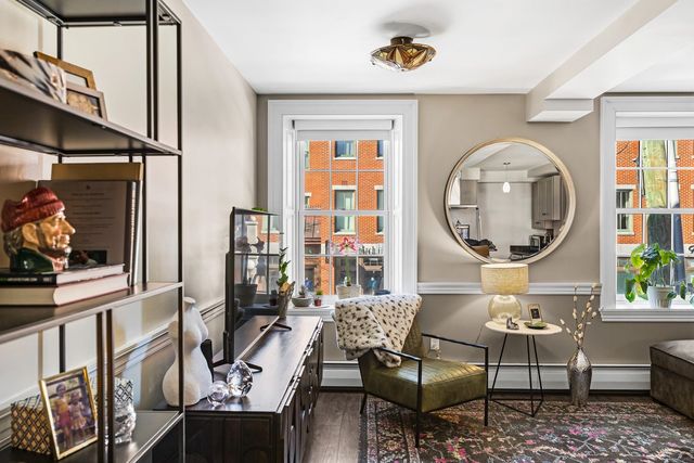 80 State St Apt 201, Portsmouth, NH 03801