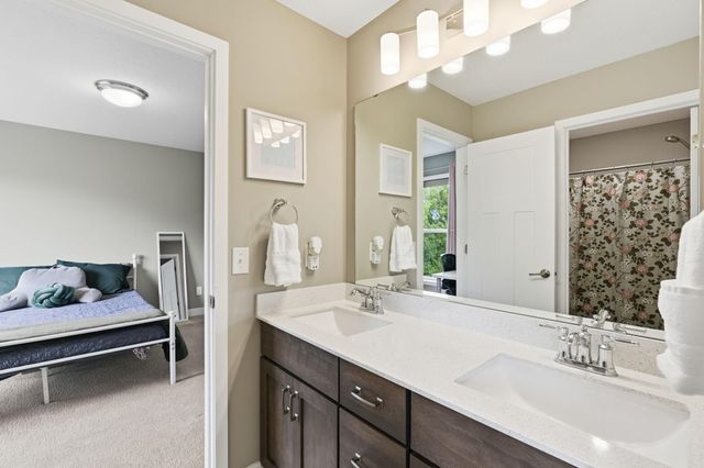 1725 131st Court W, Rosemount, MN 55068