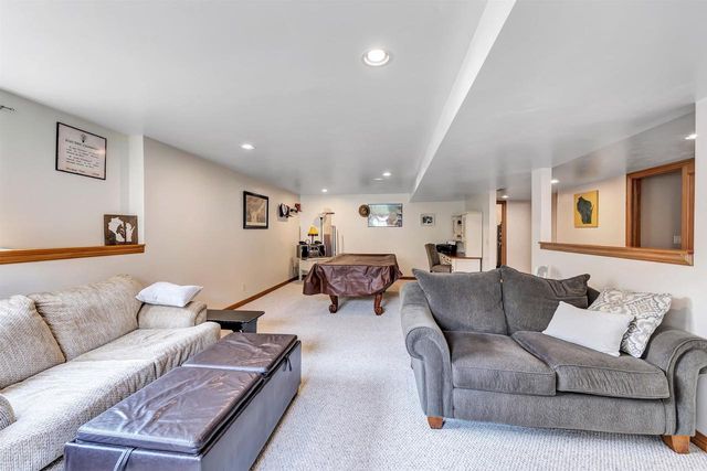 2519 TURNBURY ROAD, Green Bay, WI 54313