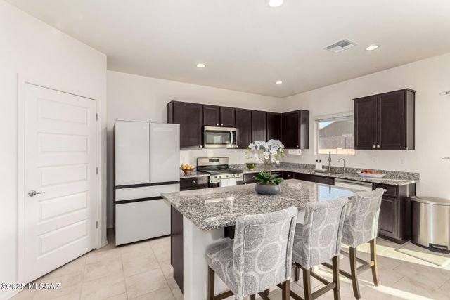 9265 W Tenaza Lane, Marana, AZ 85653