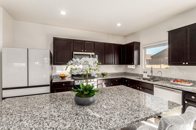 9265 W Tenaza Lane, Marana, AZ 85653