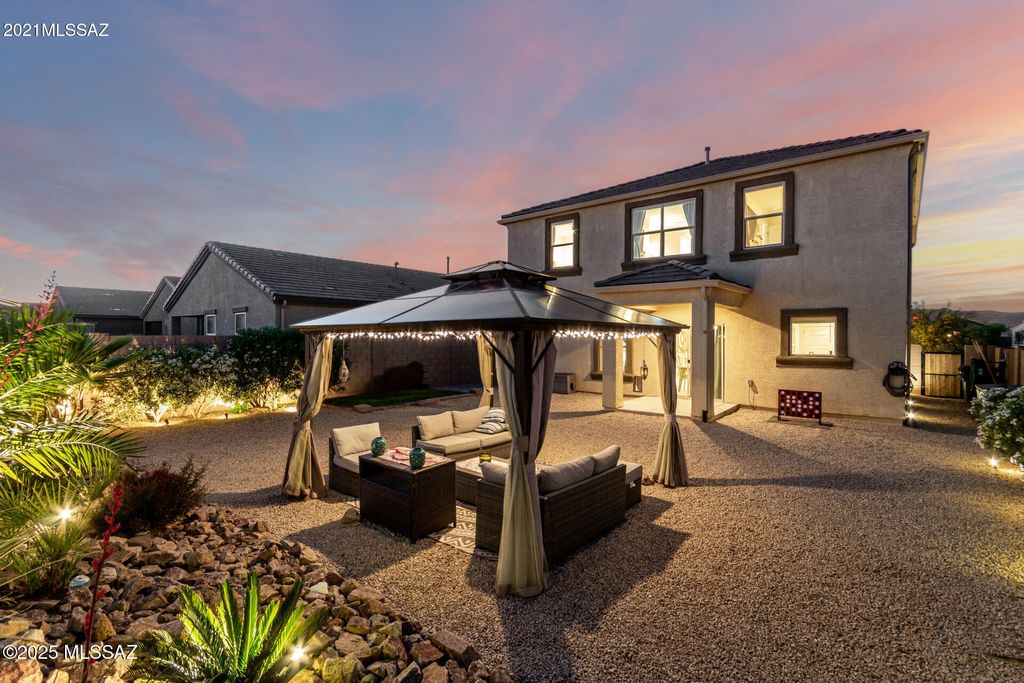 9265 W Tenaza Lane, Marana, AZ 85653