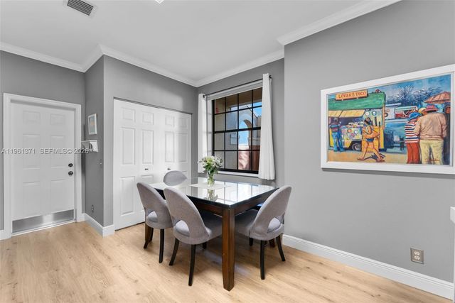 3815 Tree Top Dr, Weston, FL 33332