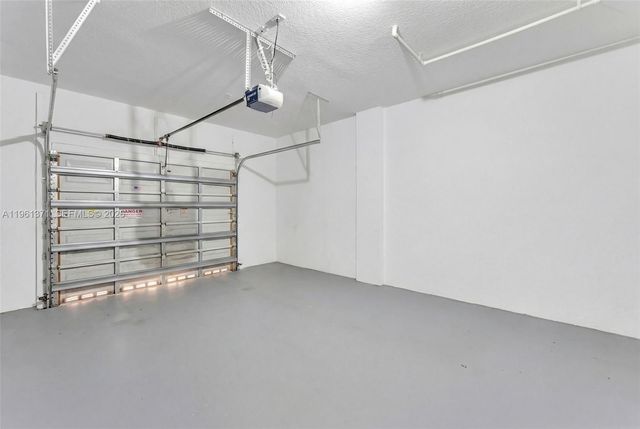 3815 Tree Top Dr, Weston, FL 33332