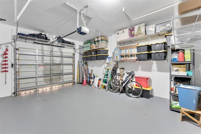 3815 Tree Top Dr, Weston, FL 33332