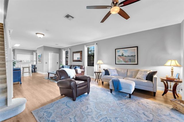 3815 Tree Top Dr, Weston, FL 33332