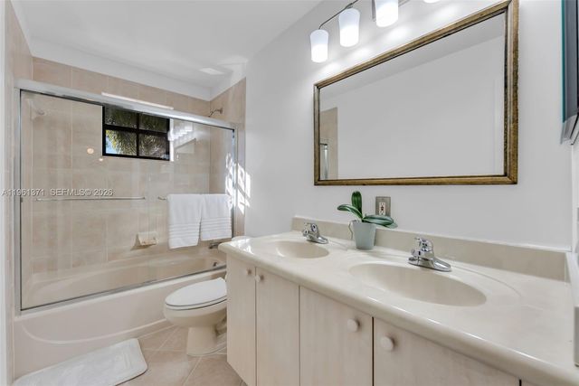 3815 Tree Top Dr, Weston, FL 33332