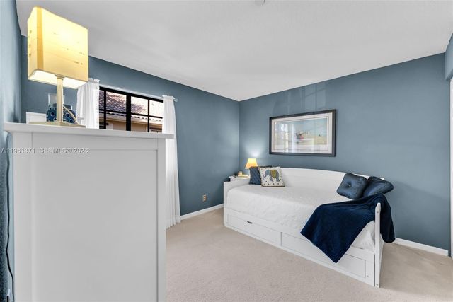 3815 Tree Top Dr, Weston, FL 33332