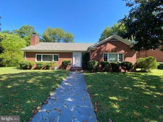 1127 HANOVER ST, Fredericksburg, VA 22401