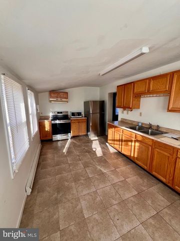 611 LEMON ST, Pottstown, PA 19464