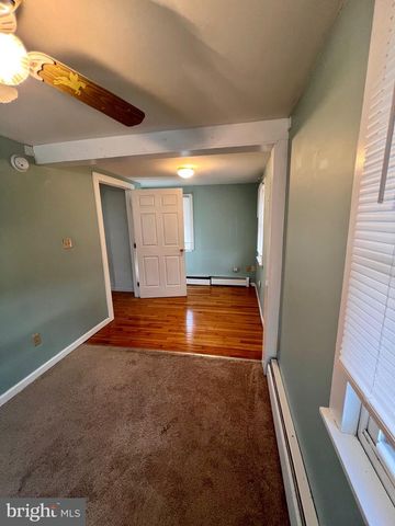 611 LEMON ST, Pottstown, PA 19464