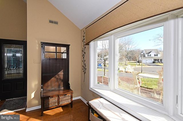 192 GREENBRIAR LN, Newtown, PA 18940