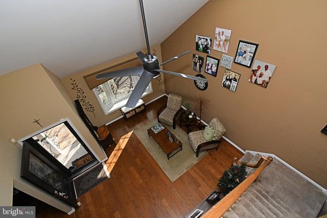 192 GREENBRIAR LN, Newtown, PA 18940