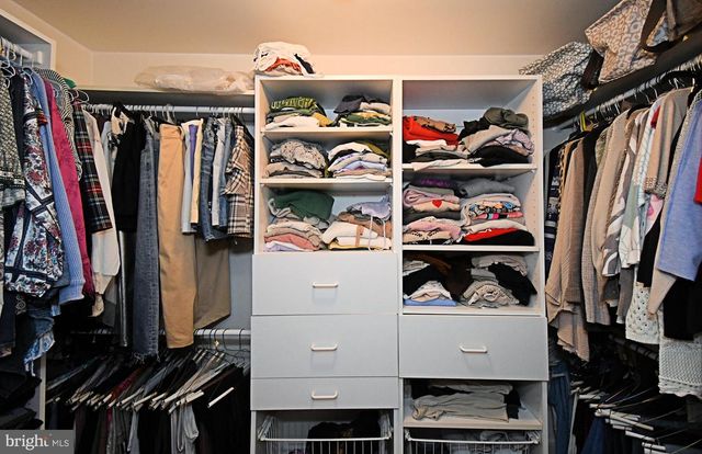 192 GREENBRIAR LN, Newtown, PA 18940