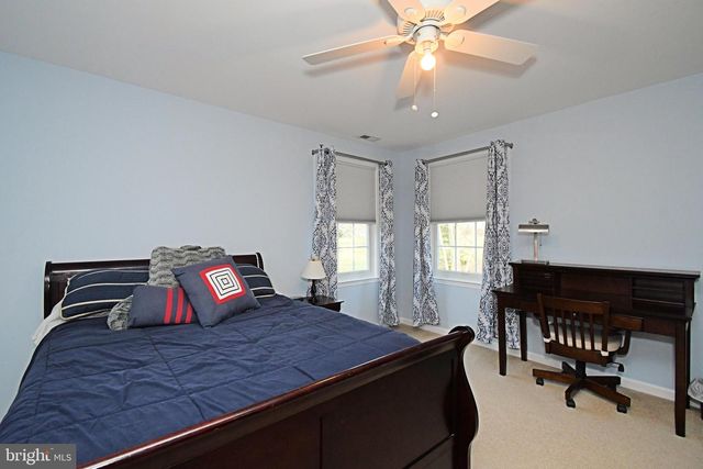 192 GREENBRIAR LN, Newtown, PA 18940