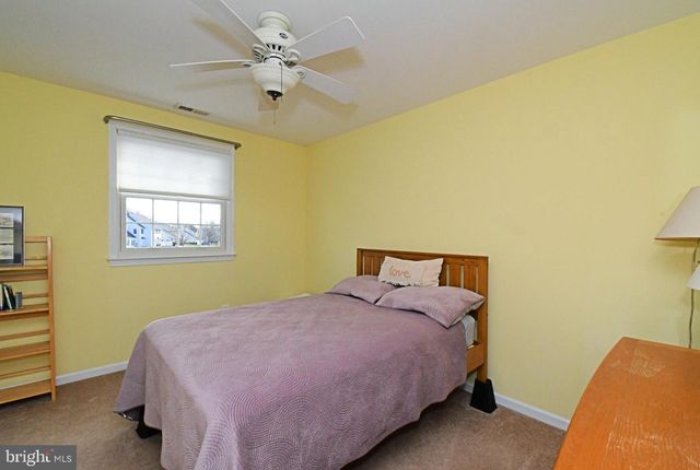 192 GREENBRIAR LN, Newtown, PA 18940