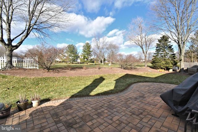 192 GREENBRIAR LN, Newtown, PA 18940