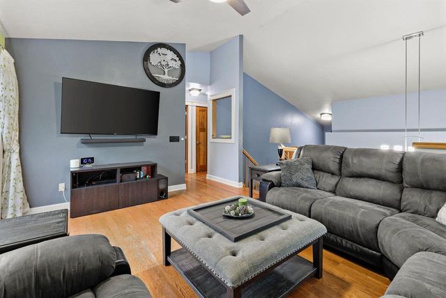 1817 Anhalt Drive, Madison, WI 53704